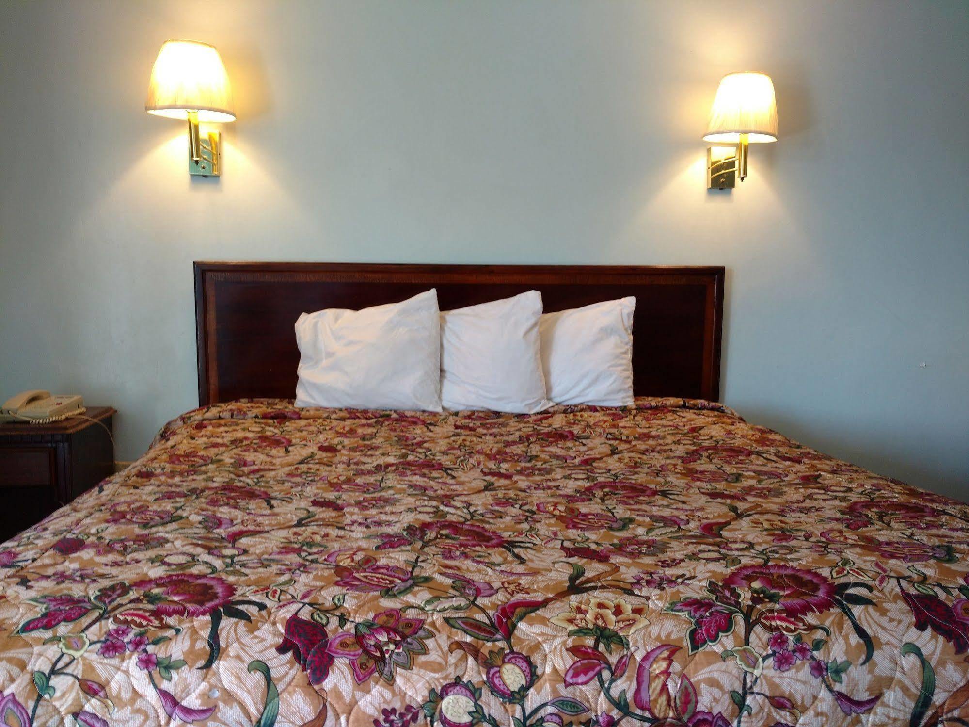 Mount Vernon Inn Sumter Extérieur photo